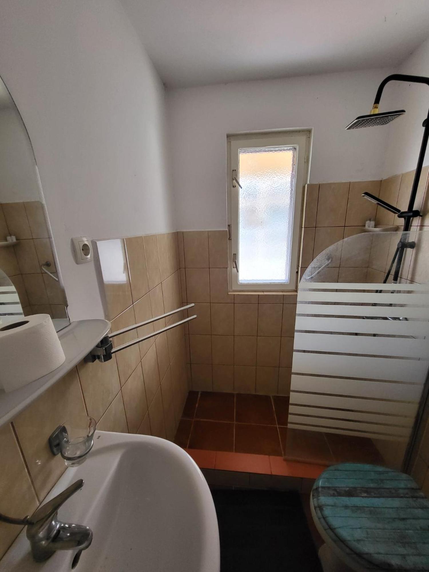 Apartment Bunjo'S Beach House Trogir Ngoại thất bức ảnh
