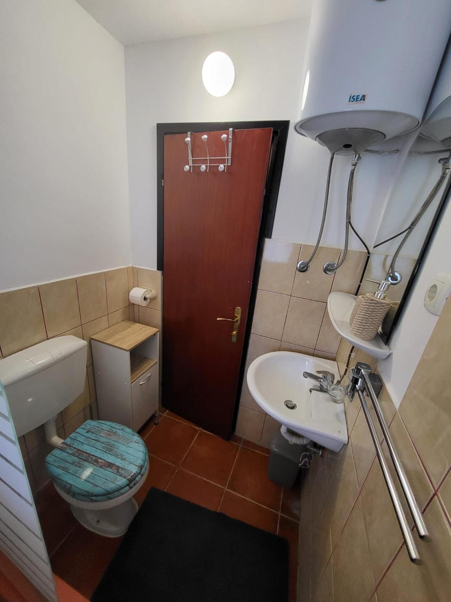 Apartment Bunjo'S Beach House Trogir Ngoại thất bức ảnh