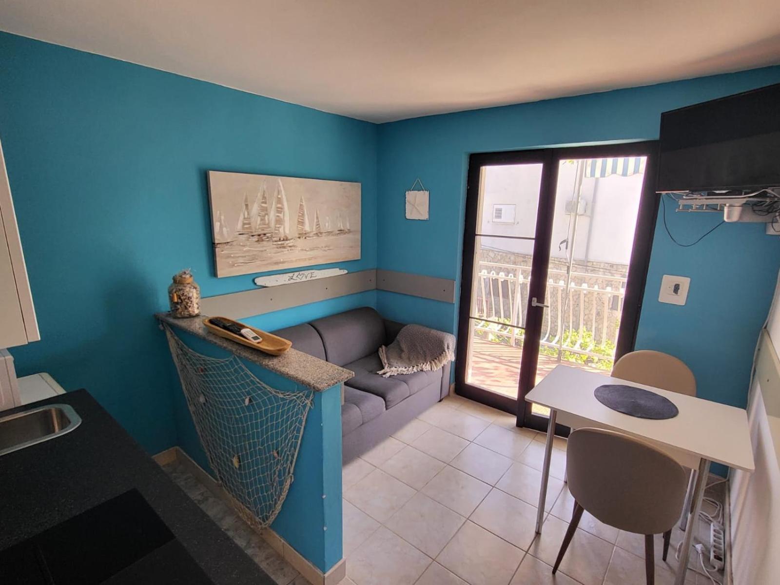 Apartment Bunjo'S Beach House Trogir Ngoại thất bức ảnh