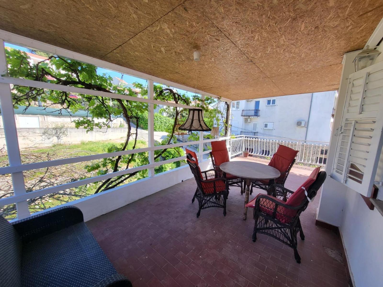Apartment Bunjo'S Beach House Trogir Ngoại thất bức ảnh