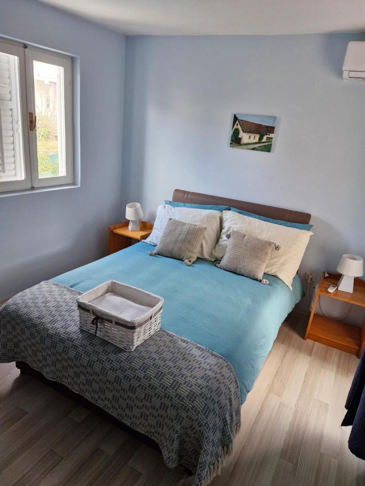 Apartment Bunjo'S Beach House Trogir Ngoại thất bức ảnh