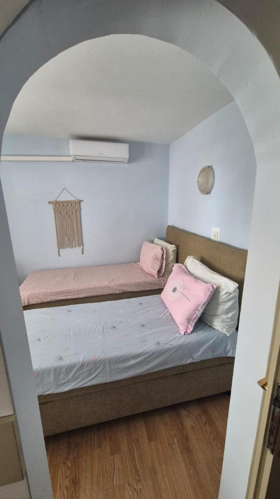 Apartment Bunjo'S Beach House Trogir Ngoại thất bức ảnh